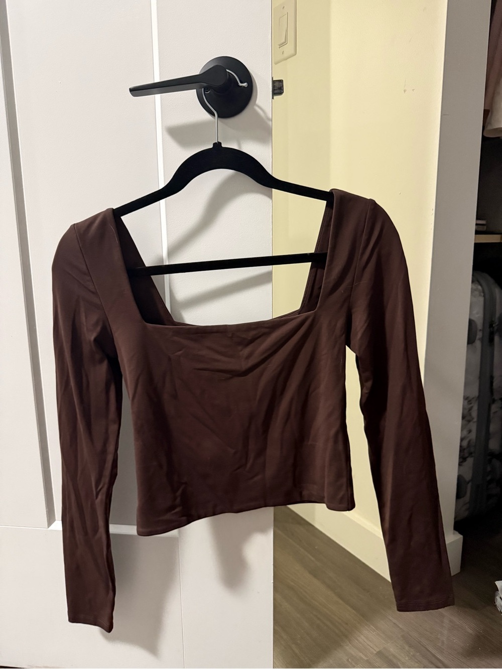 Aritzia Babaton Contour Square neck Long sleeve